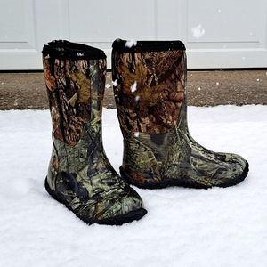 BOGS Classic High Kids Winter Boots Mossy Oak Size 3 in Excellent Condition!